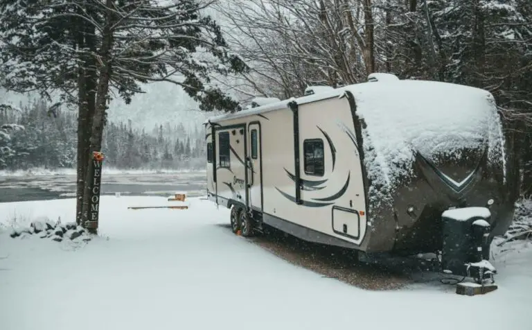 How To Heat a Camper Without Electricity? 6 Best Ways