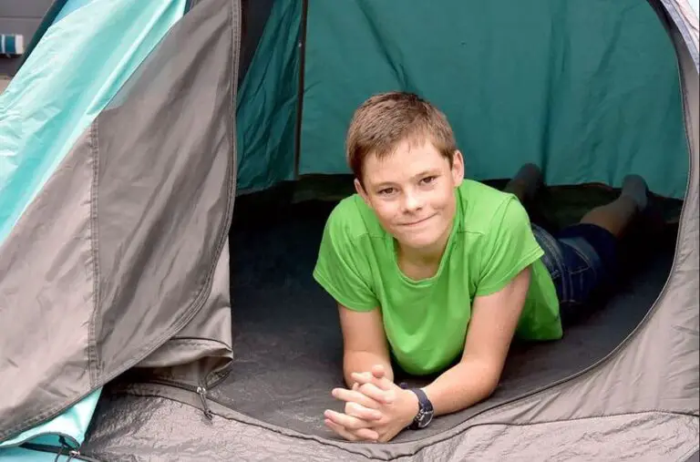 How Old Do You Have to Be to Rent a Campsite? Explained